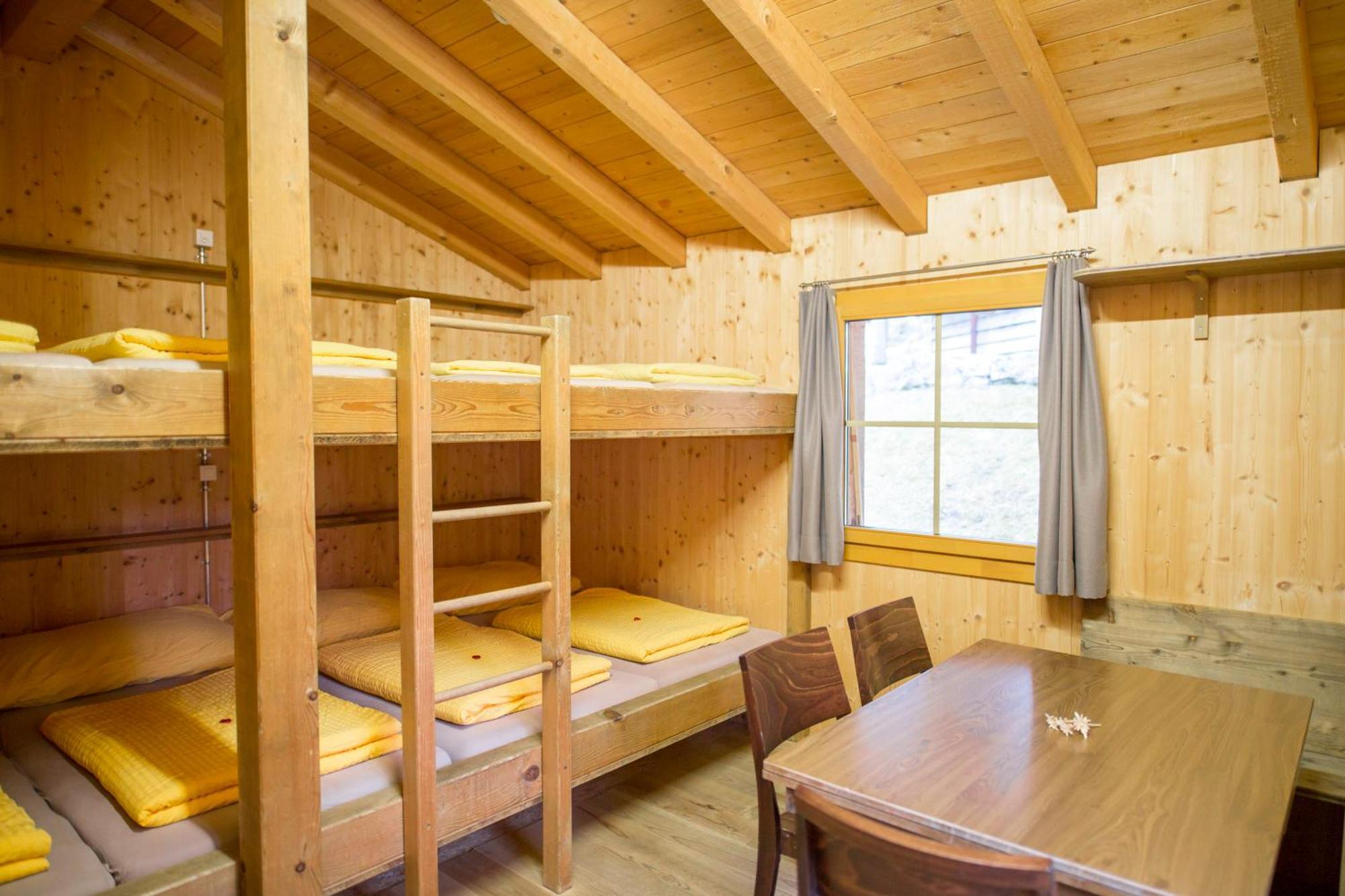 Huettenhotel Husky Lodge Muotathal Екстериор снимка