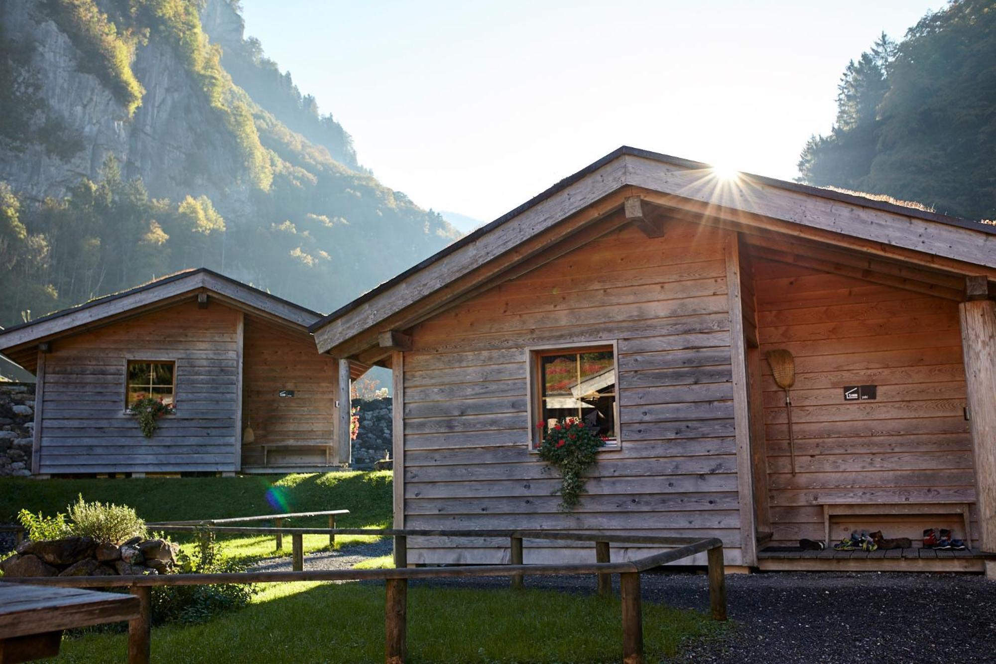 Huettenhotel Husky Lodge Muotathal Екстериор снимка