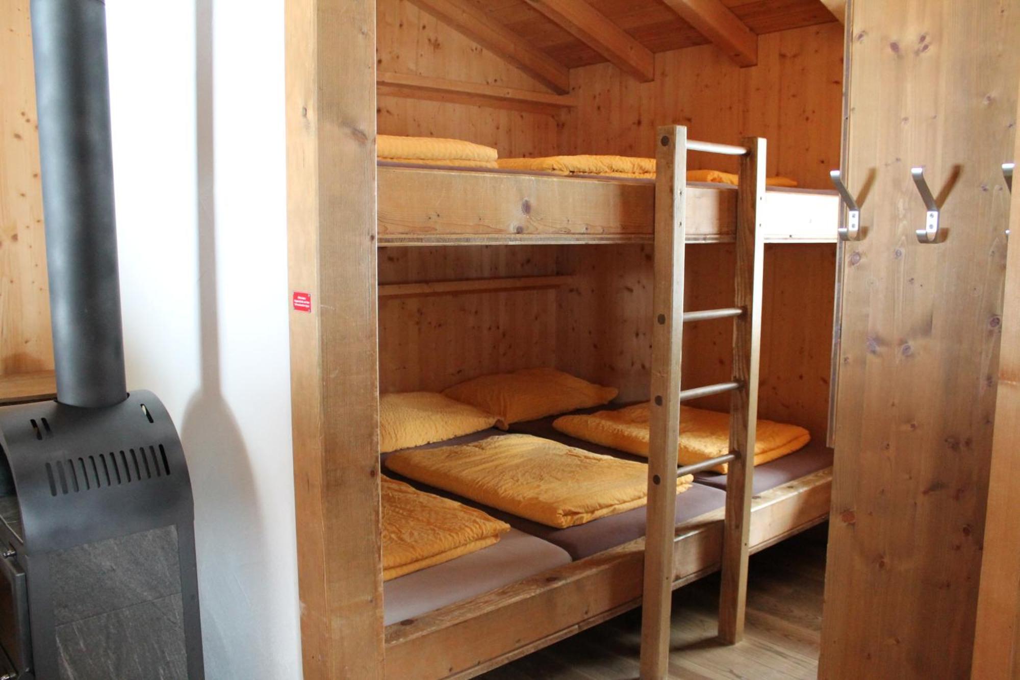 Huettenhotel Husky Lodge Muotathal Екстериор снимка