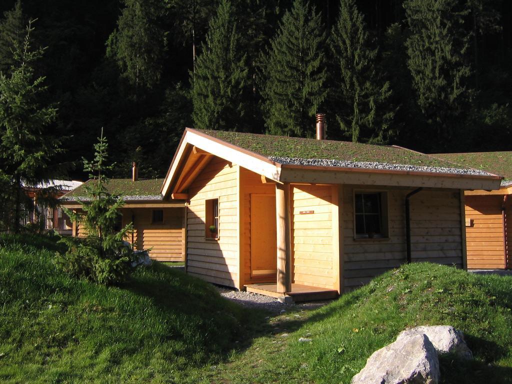 Huettenhotel Husky Lodge Muotathal Стая снимка