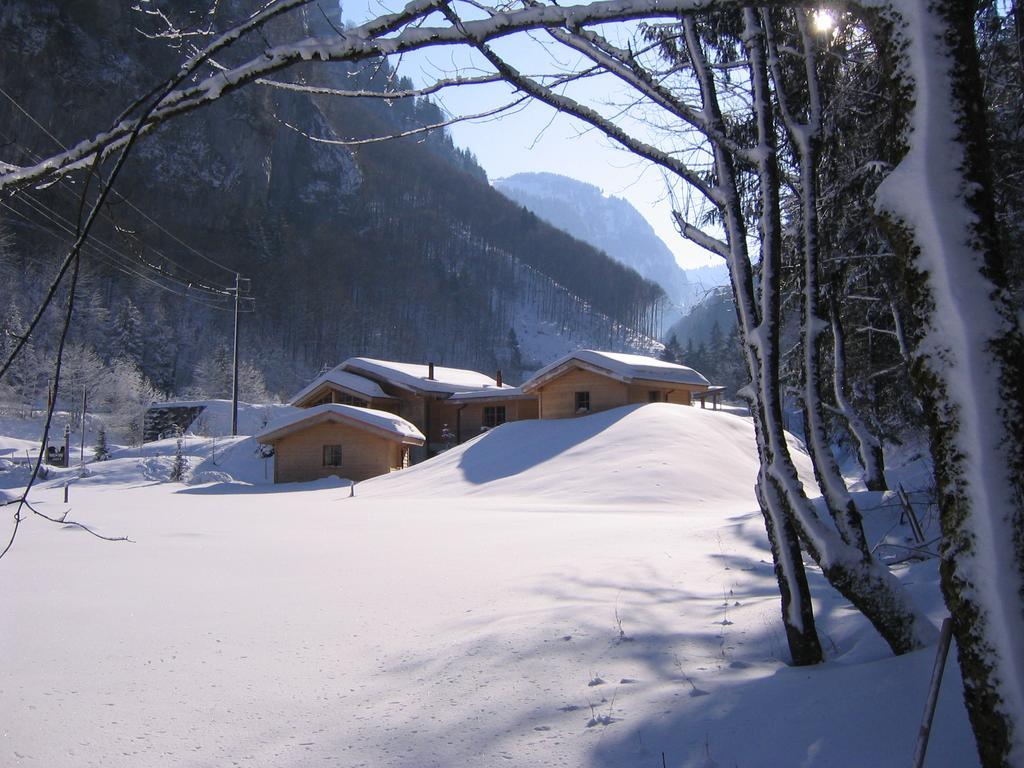 Huettenhotel Husky Lodge Muotathal Екстериор снимка