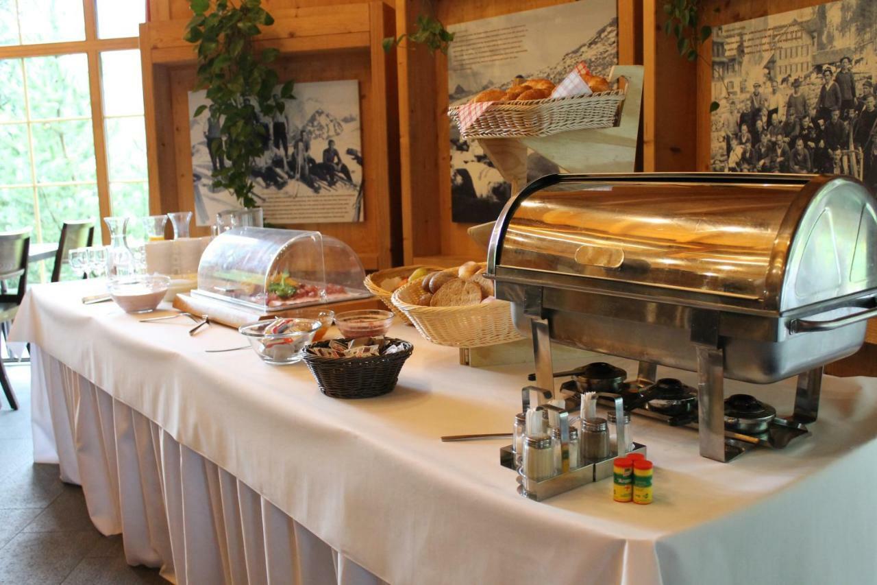 Huettenhotel Husky Lodge Muotathal Екстериор снимка